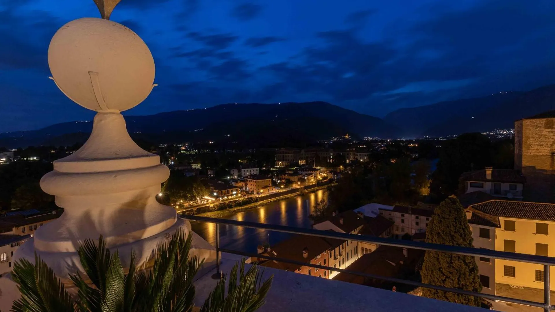 Locami Terraglio Luxury Rooms Bassano del Grappa 0*,  Italien